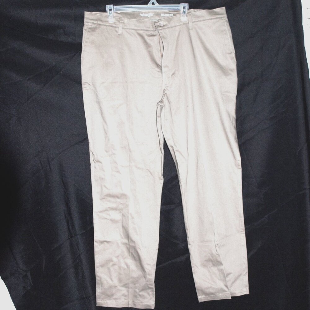 New Without Tag Wrangler Relaxed Fit Casual Work Pants Men 42X32